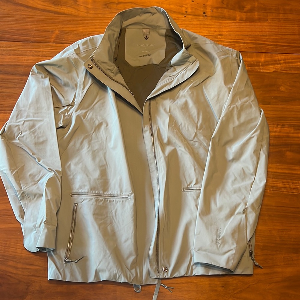 Rei cooperative goretex women’s jacket